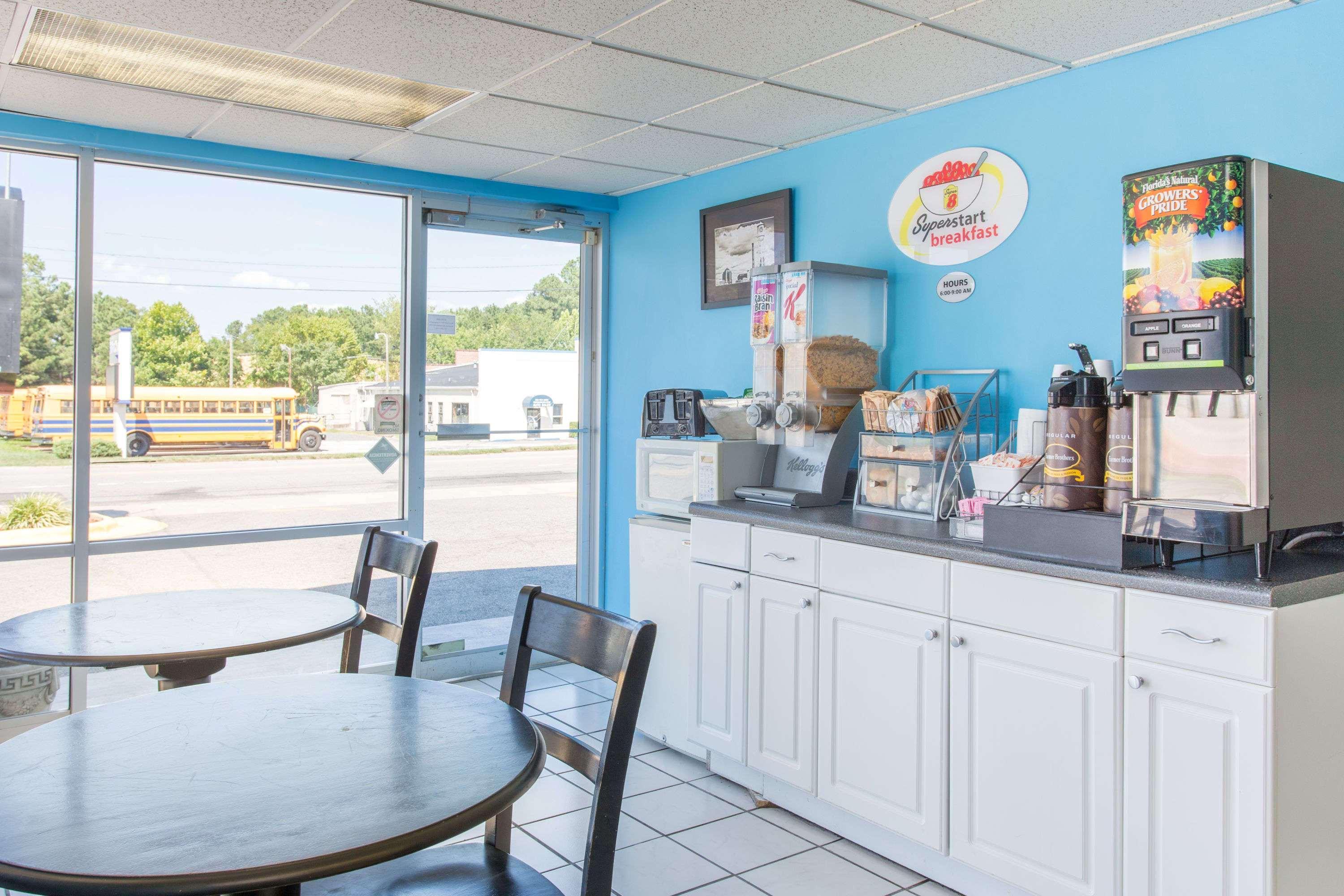 Super 8 By Wyndham Durham/University Area Nc Extérieur photo