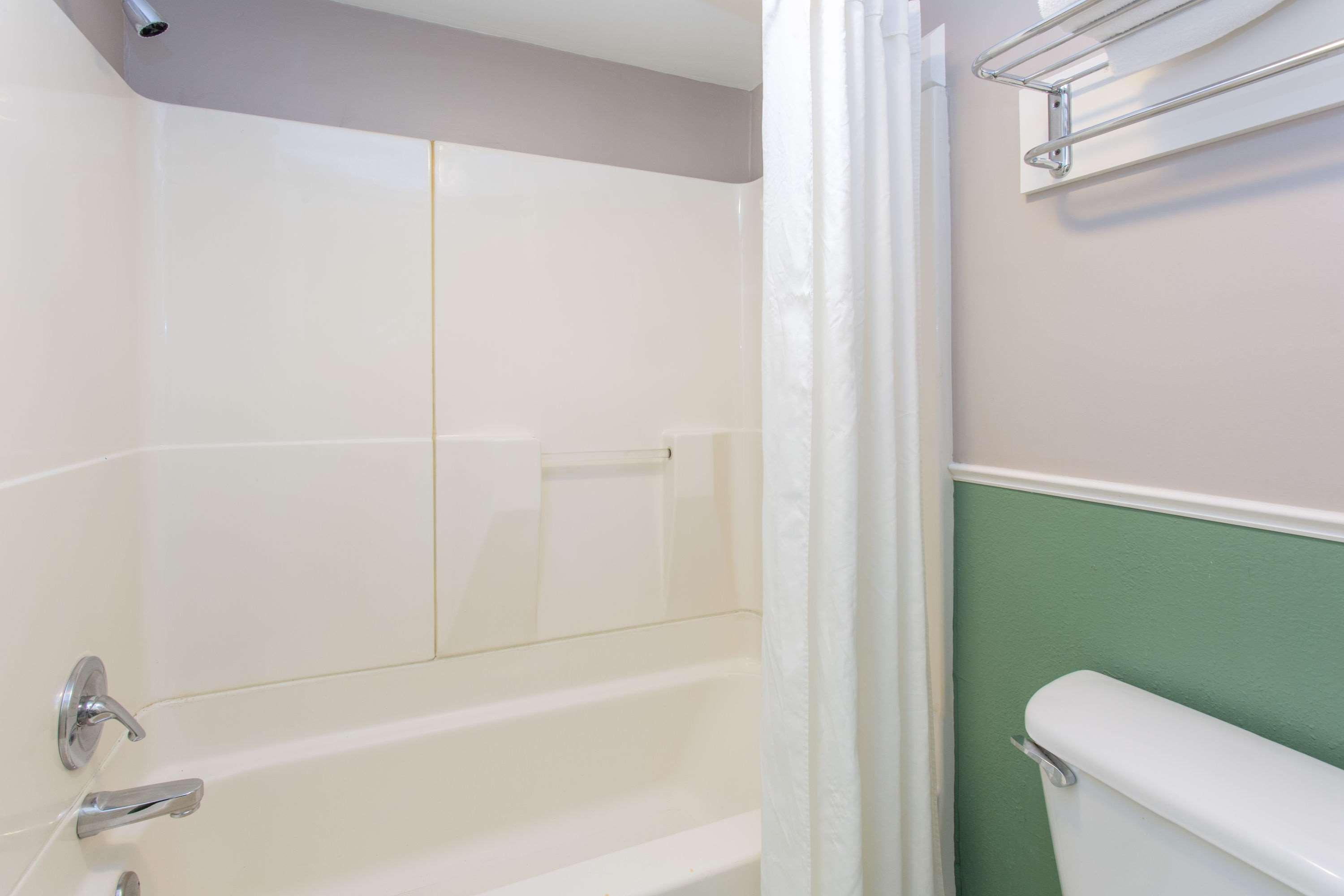 Super 8 By Wyndham Durham/University Area Nc Extérieur photo